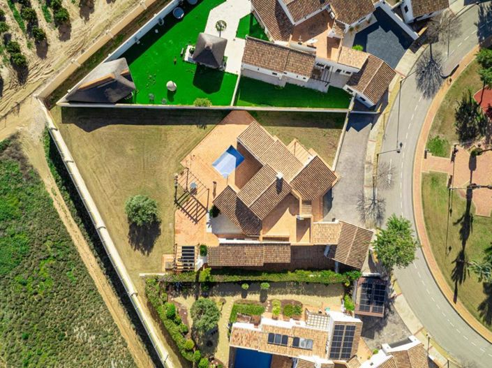 Image No.10-5 Bed Villa for sale