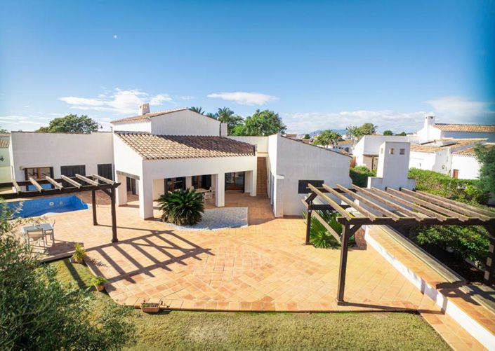 Image No.2-5 Bed Villa for sale