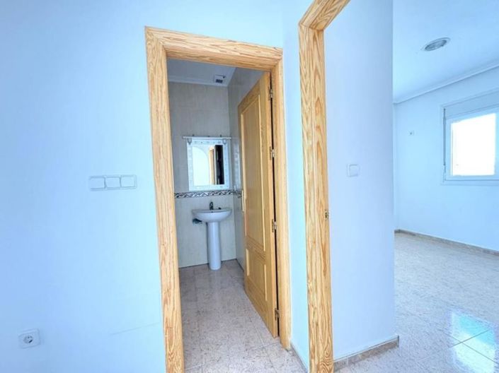 Image No.15-2 Bed Apartment for sale