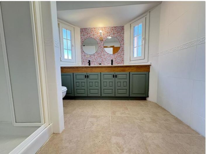 Image No.20-2 Bed Villa for sale