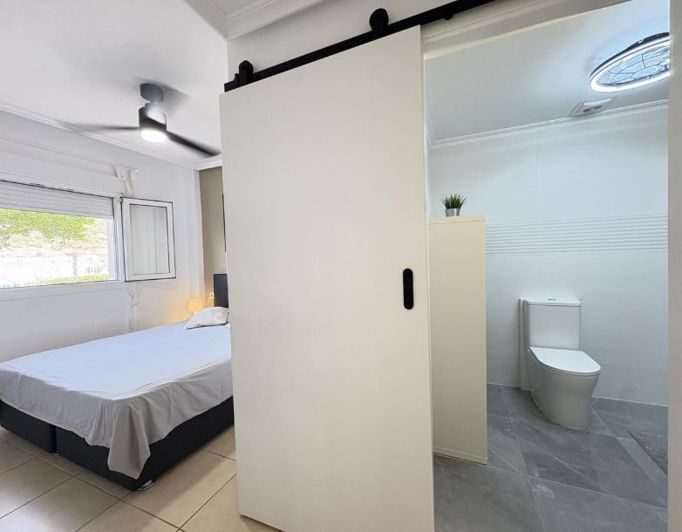 Image No.19-2 Bed Apartment for sale