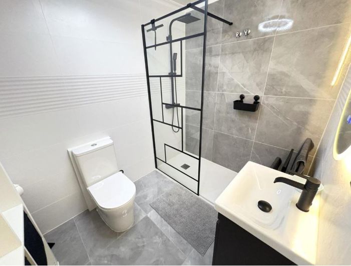 Image No.20-2 Bed Apartment for sale