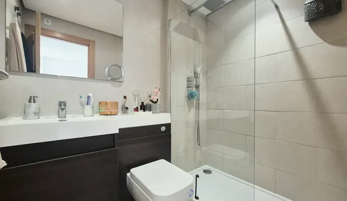 Image No.16-2 Bed Townhouse for sale