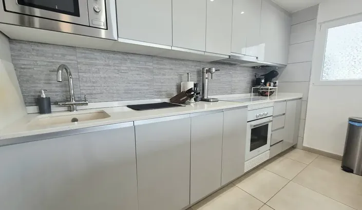 Image No.6-2 Bed Townhouse for sale