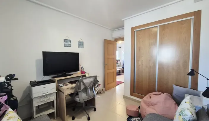 Image No.18-2 Bed Townhouse for sale