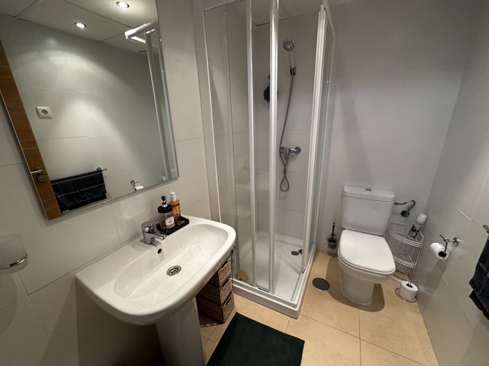 Image No.19-2 Bed Apartment for sale