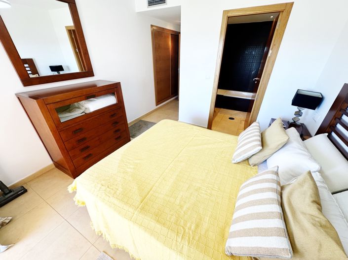 Image No.25-2 Bed Apartment for sale