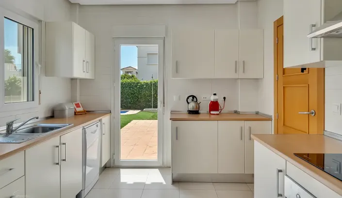 Image No.10-3 Bed Villa for sale