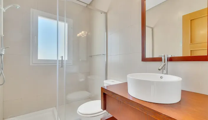 Image No.18-3 Bed Villa for sale