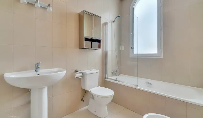 Image No.19-3 Bed Villa for sale