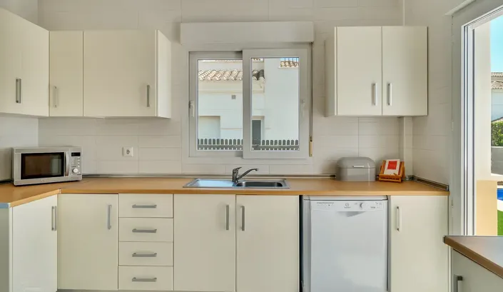 Image No.9-3 Bed Villa for sale