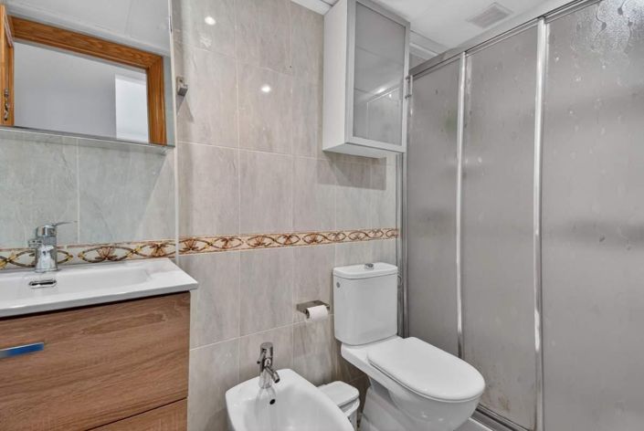 Image No.15-2 Bed Apartment for sale