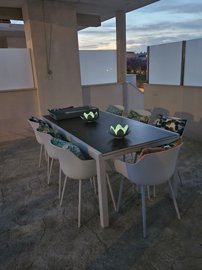 8fe1f4b8-a420-45e7-a7db-d07340b30228