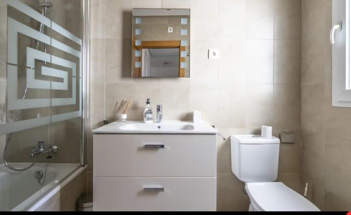 Image No.18-3 Bed Villa for sale