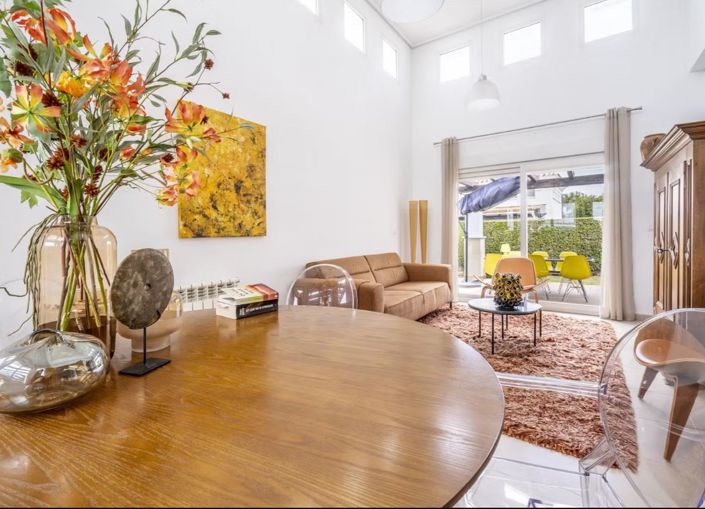 Image No.2-2 Bed Villa for sale