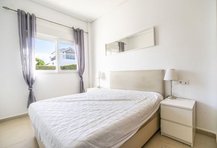 Image No.10-2 Bed Villa for sale