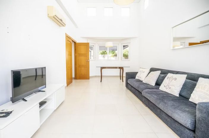 Image No.4-2 Bed Villa for sale