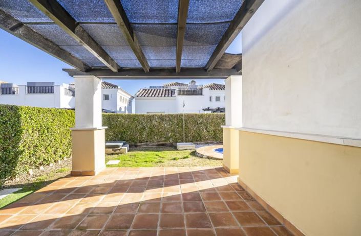 Image No.10-2 Bed Villa for sale