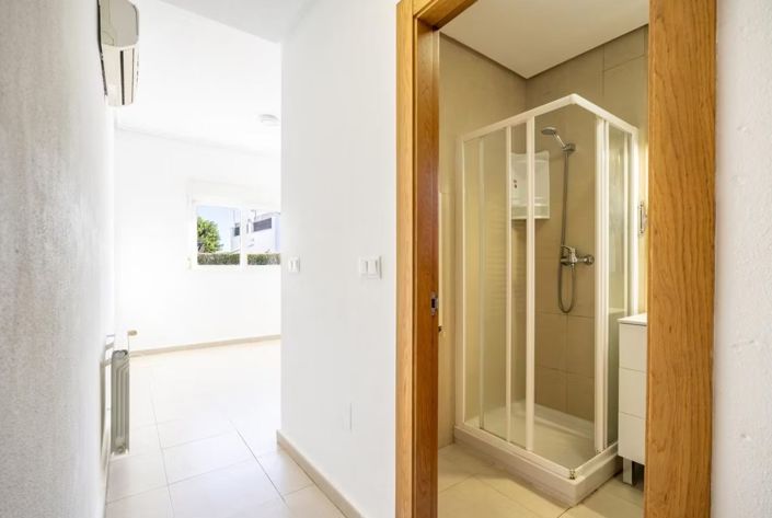 Image No.14-2 Bed Villa for sale