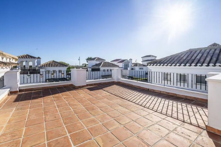 Image No.7-2 Bed Villa for sale