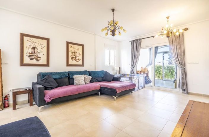 Image No.13-2 Bed Townhouse for sale