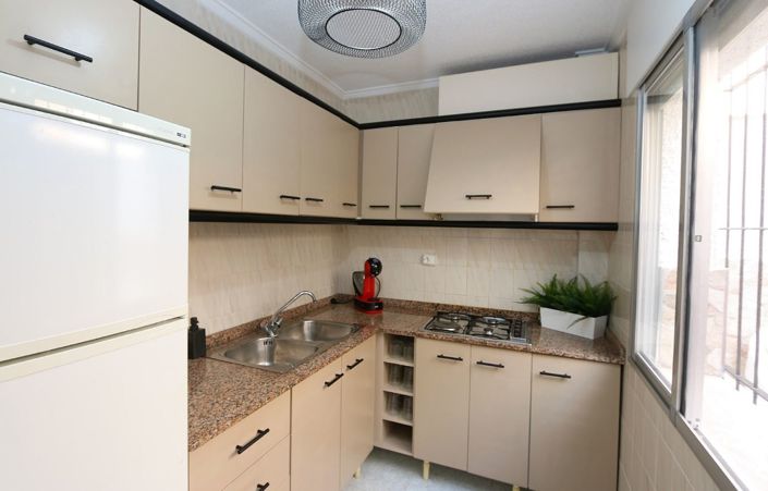 Image No.10-2 Bed Townhouse for sale