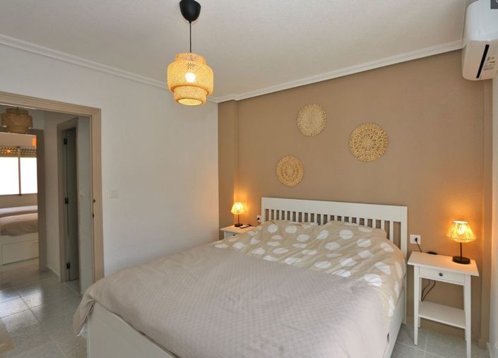 Image No.15-2 Bed Townhouse for sale