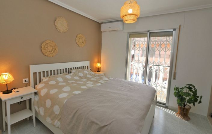 Image No.16-2 Bed Townhouse for sale