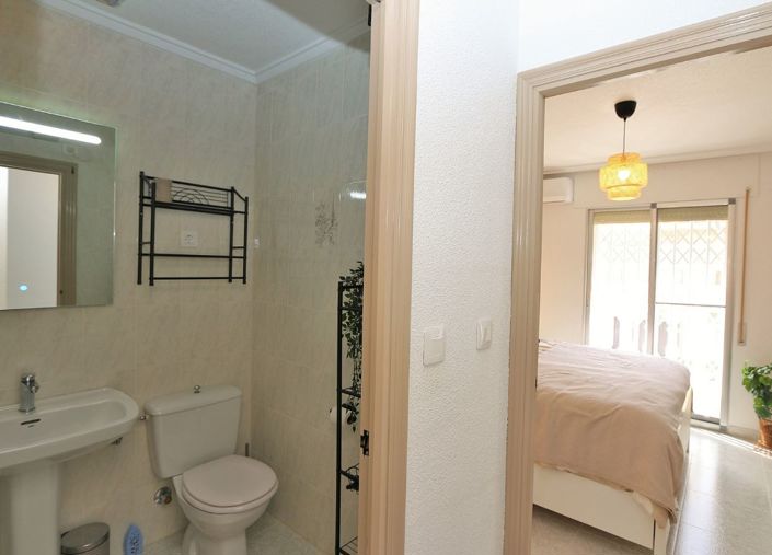 Image No.17-2 Bed Townhouse for sale