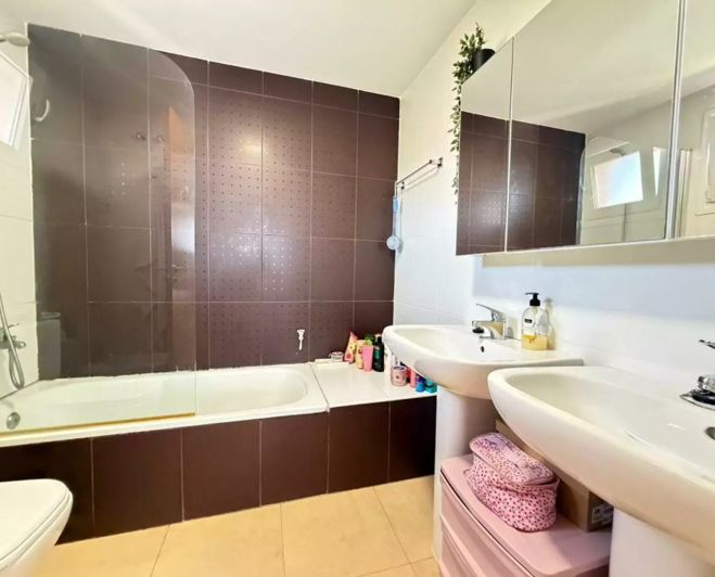 Image No.12-2 Bed Apartment for sale