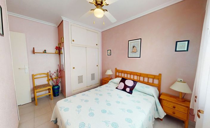 Image No.17-2 Bed Townhouse for sale