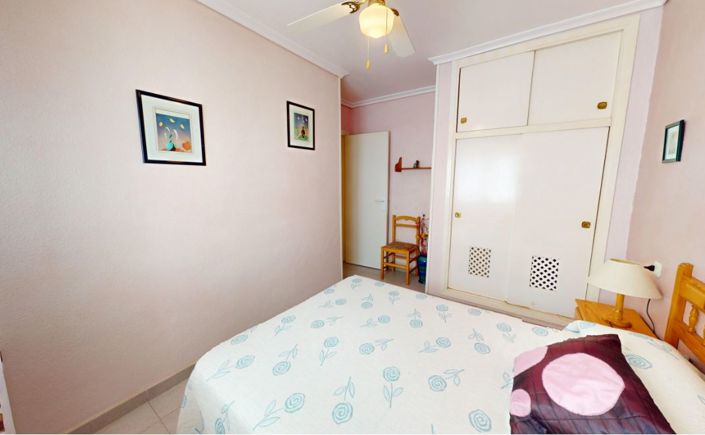 Image No.18-2 Bed Townhouse for sale