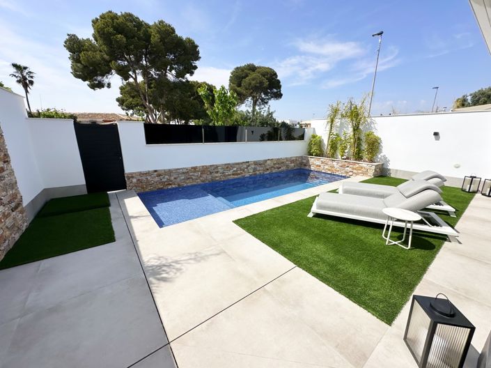Image No.2-3 Bed Villa for sale
