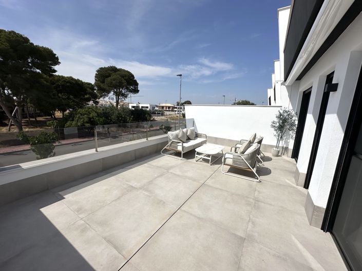 Image No.31-3 Bed Villa for sale