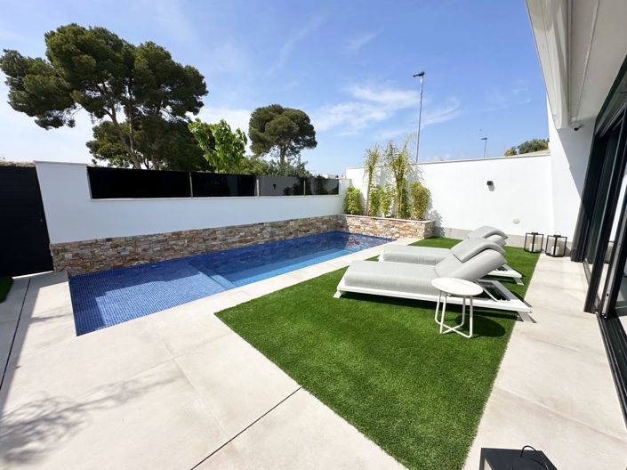 Image No.36-3 Bed Villa for sale