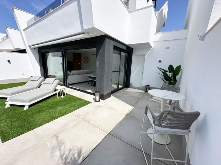 Image No.37-3 Bed Villa for sale