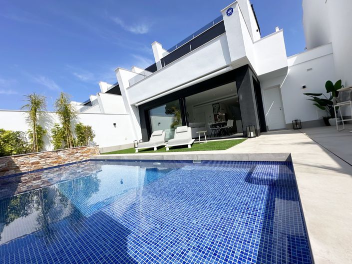 Image No.38-3 Bed Villa for sale