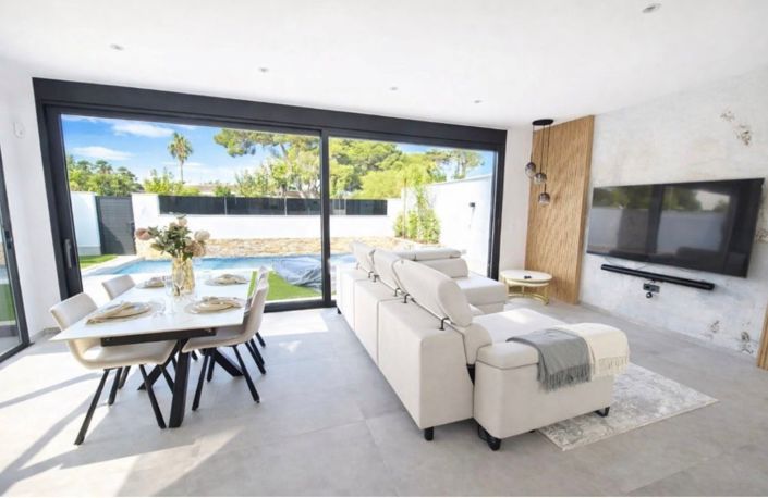 Image No.4-3 Bed Villa for sale