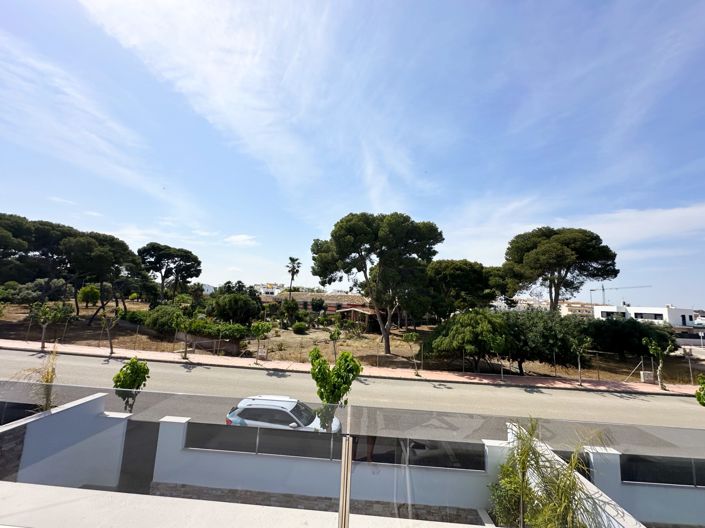 Image No.53-3 Bed Villa for sale