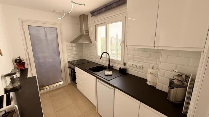 Image No.8-2 Bed Apartment for sale