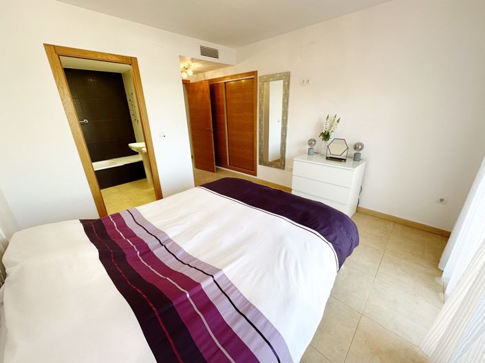 Image No.22-2 Bed Apartment for sale