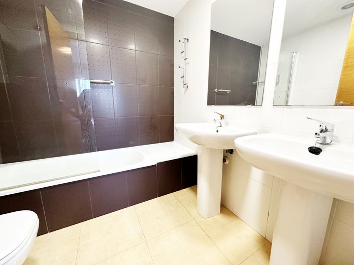 Image No.24-2 Bed Apartment for sale