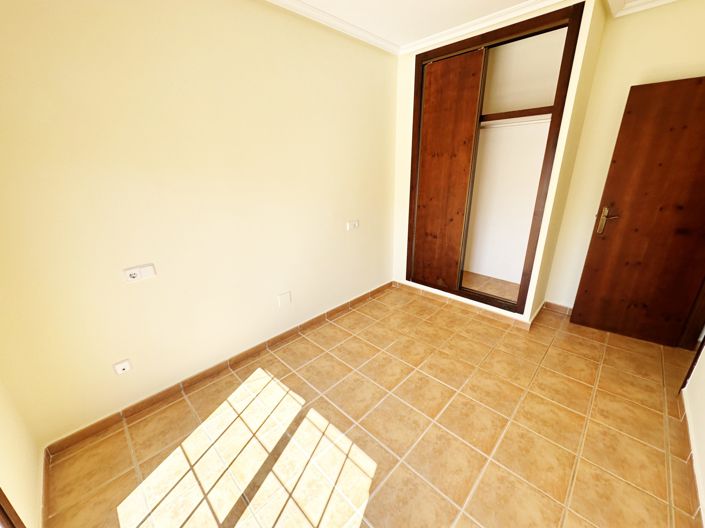 Image No.10-3 Bed Villa for sale