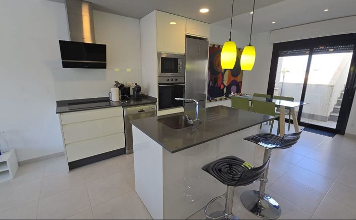 Image No.5-2 Bed Apartment for sale