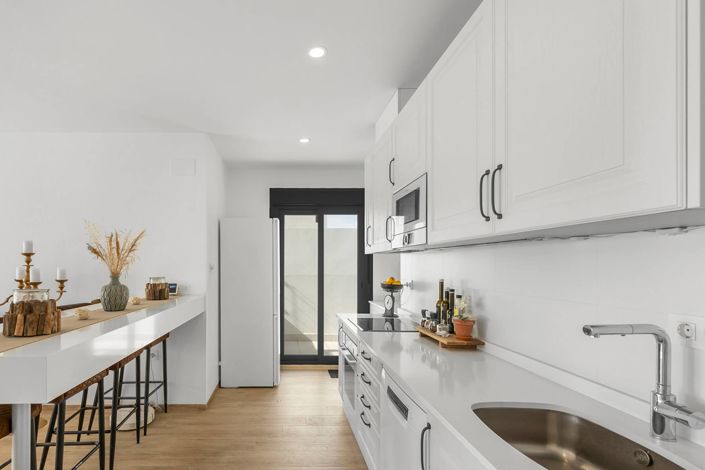 Image No.10-2 Bed Apartment for sale