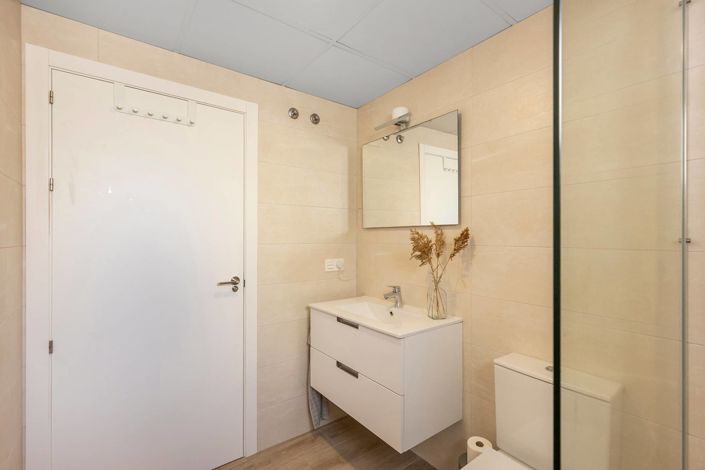 Image No.17-2 Bed Apartment for sale