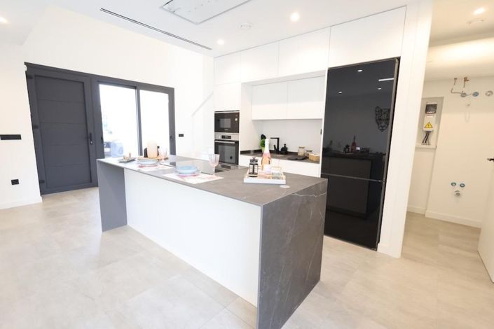 Image No.4-3 Bed Villa for sale