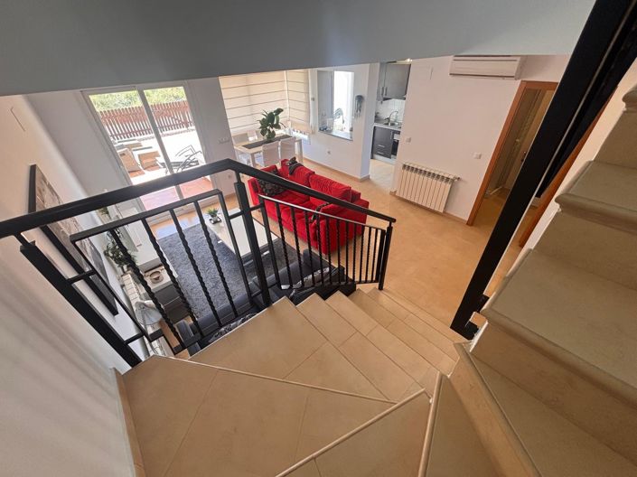 Image No.7-2 Bed Townhouse for sale