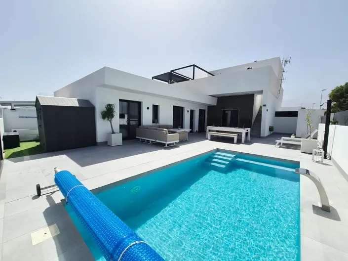 Image No.27-3 Bed Villa for sale