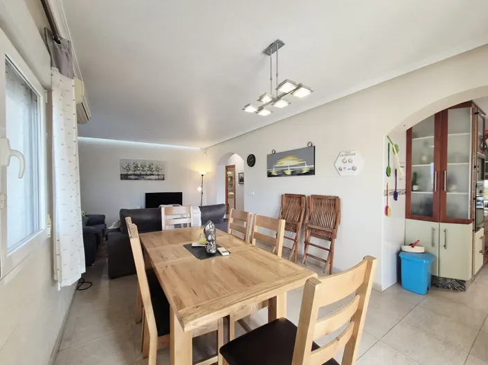Image No.17-4 Bed Villa for sale